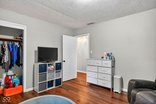 7960 S Sullivan Place, Terre Haute, IN 47802
