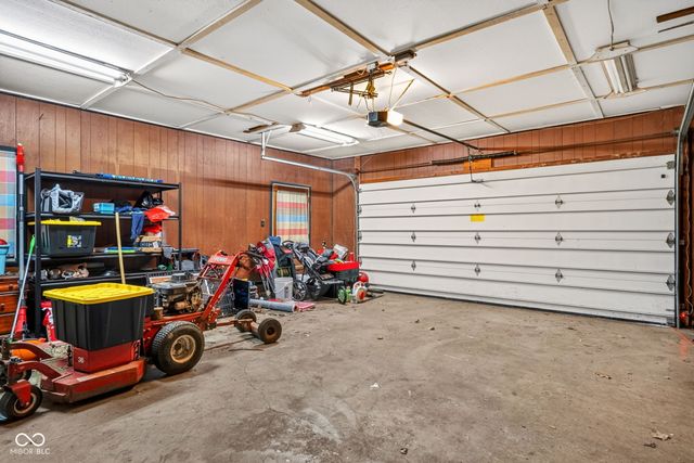 7960 S Sullivan Place, Terre Haute, IN 47802