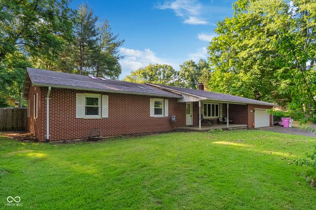 7960 S Sullivan Place, Terre Haute, IN 47802