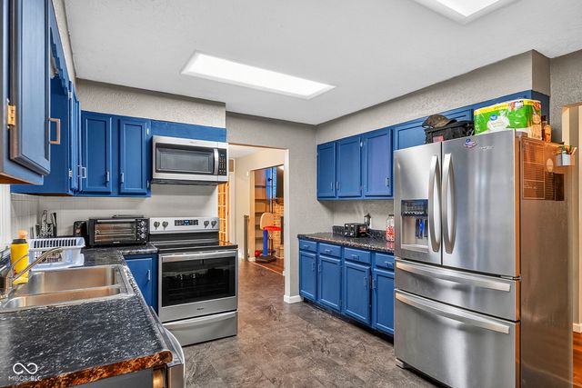 7960 S Sullivan Place, Terre Haute, IN 47802