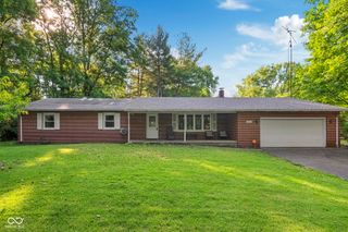 7960 S Sullivan Place, Terre Haute, IN 47802