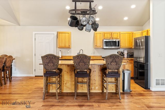 250 Jackson Lane, Belgrade, MT 59714