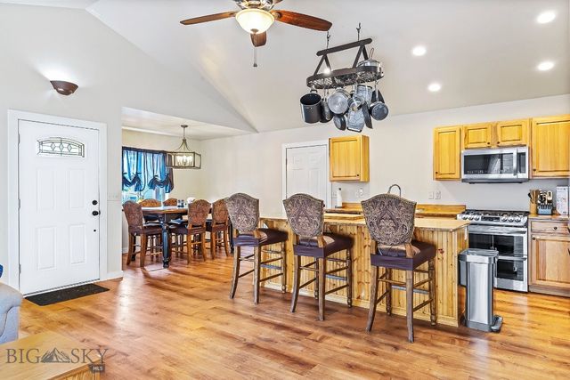 250 Jackson Lane, Belgrade, MT 59714