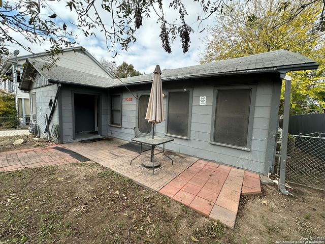 331 Ira B, San Antonio, TX 78209