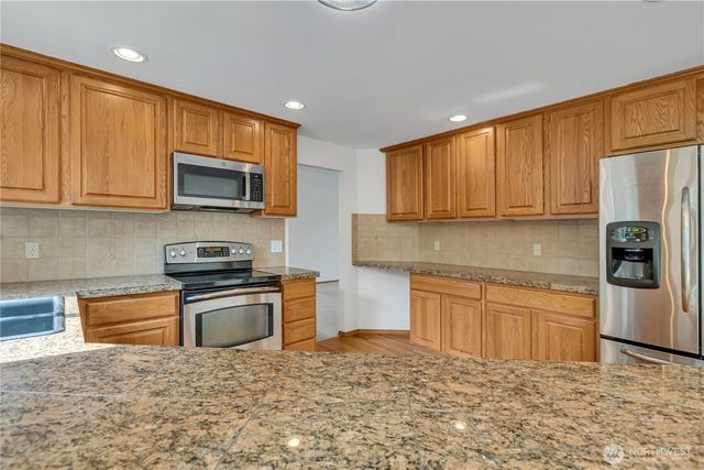 1925 19th Street SE, Puyallup, WA 98372