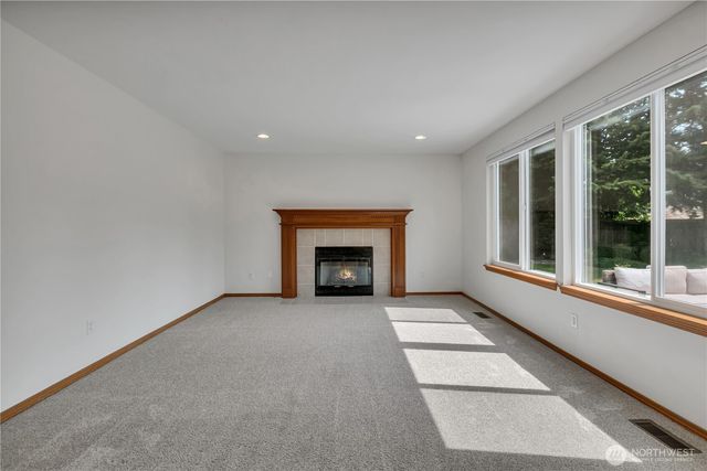 1925 19th Street SE, Puyallup, WA 98372