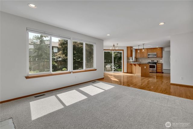 1925 19th Street SE, Puyallup, WA 98372