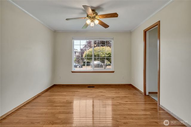 1925 19th Street SE, Puyallup, WA 98372