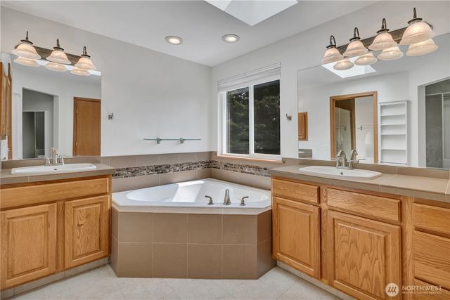 1925 19th Street SE, Puyallup, WA 98372