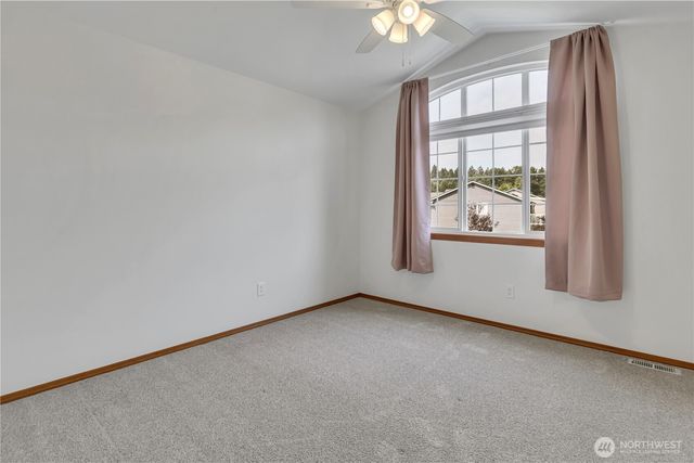 1925 19th Street SE, Puyallup, WA 98372