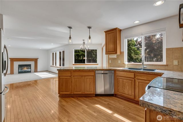 1925 19th Street SE, Puyallup, WA 98372
