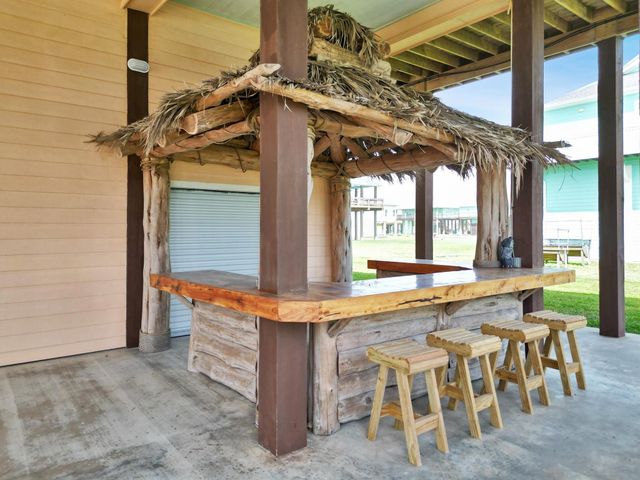 944 Raymond, Crystal Beach, TX 77650