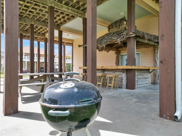 944 Raymond, Crystal Beach, TX 77650