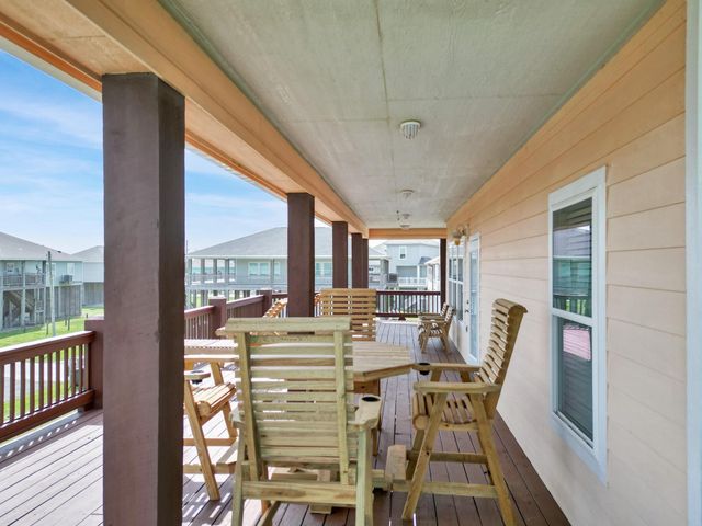 944 Raymond, Crystal Beach, TX 77650