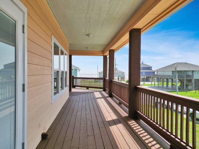 944 Raymond, Crystal Beach, TX 77650