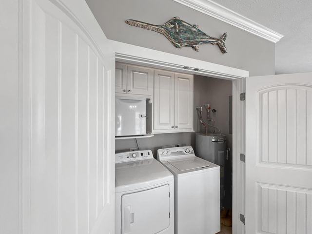 944 Raymond, Crystal Beach, TX 77650