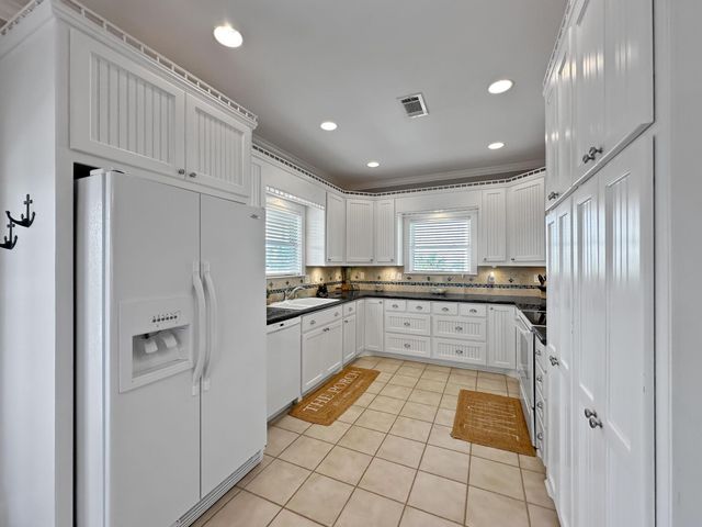 944 Raymond, Crystal Beach, TX 77650