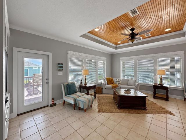 944 Raymond, Crystal Beach, TX 77650