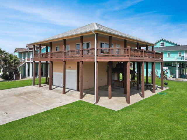 944 Raymond, Crystal Beach, TX 77650