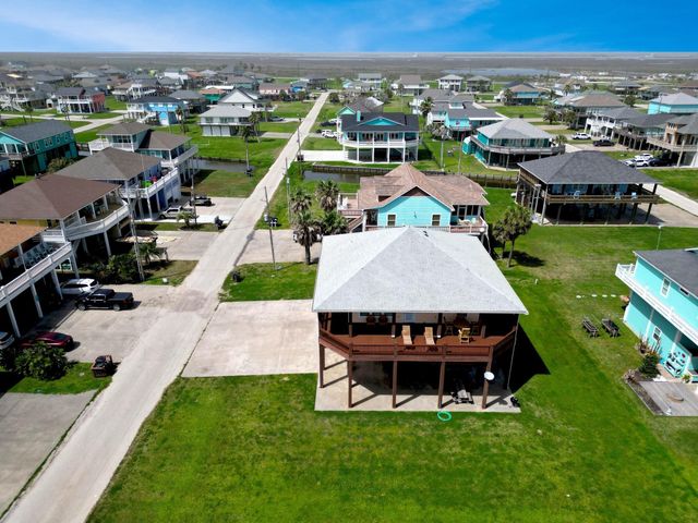 944 Raymond, Crystal Beach, TX 77650