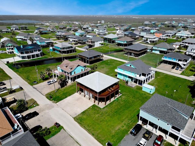 944 Raymond, Crystal Beach, TX 77650