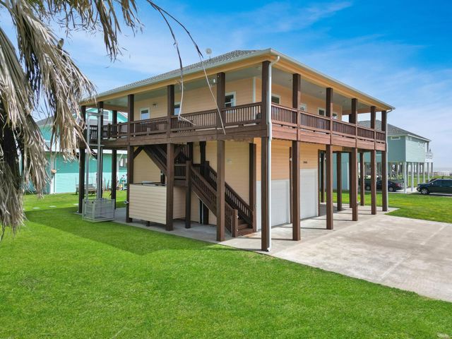 944 Raymond, Crystal Beach, TX 77650