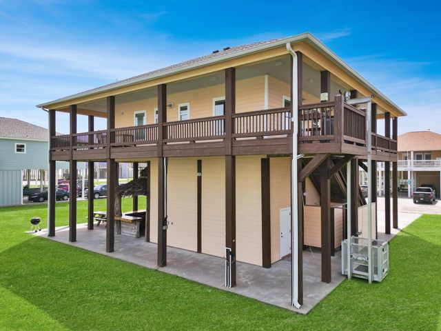 944 Raymond, Crystal Beach, TX 77650