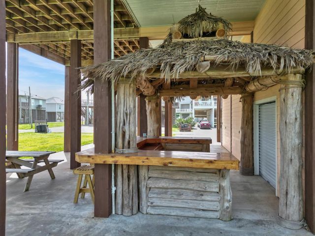 944 Raymond, Crystal Beach, TX 77650