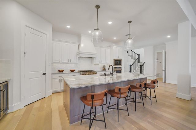 10615 Sleepy Plant Court, Cypress, TX 77433