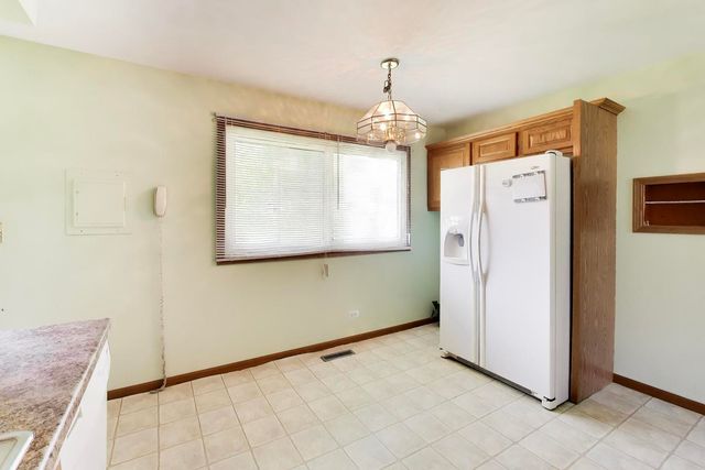 18559 W Karen Lane, Gurnee, IL 60031
