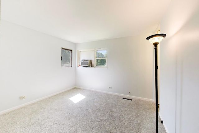 18559 W Karen Lane, Gurnee, IL 60031