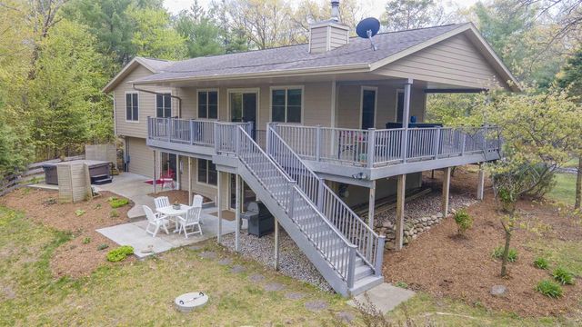 W9888 BUTTERCUP COURT, Wautoma, WI 54981