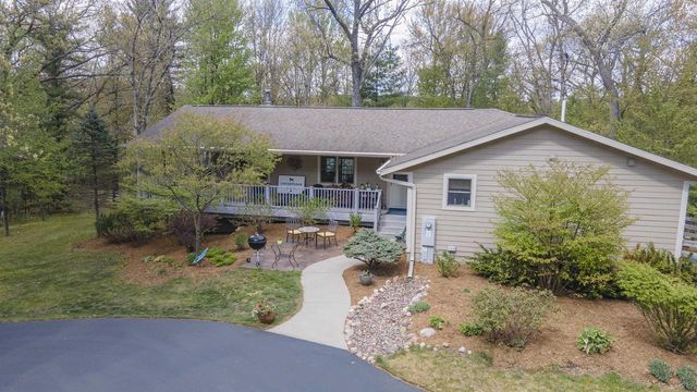 W9888 BUTTERCUP COURT, Wautoma, WI 54981