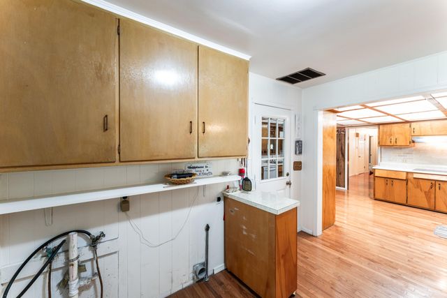 1719 N Pine Street, Nixa, MO 65714