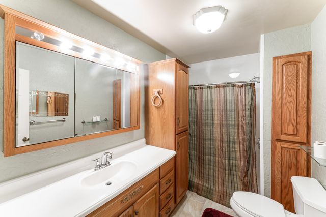 1719 N Pine Street, Nixa, MO 65714