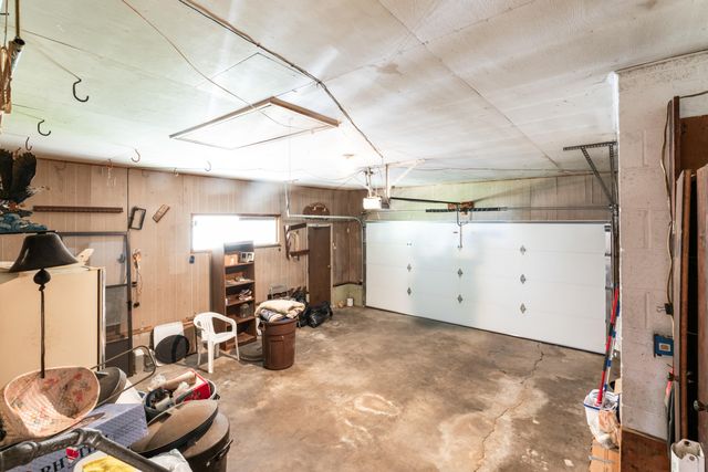 1719 N Pine Street, Nixa, MO 65714