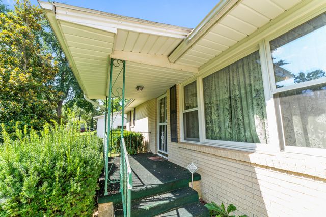 1719 N Pine Street, Nixa, MO 65714