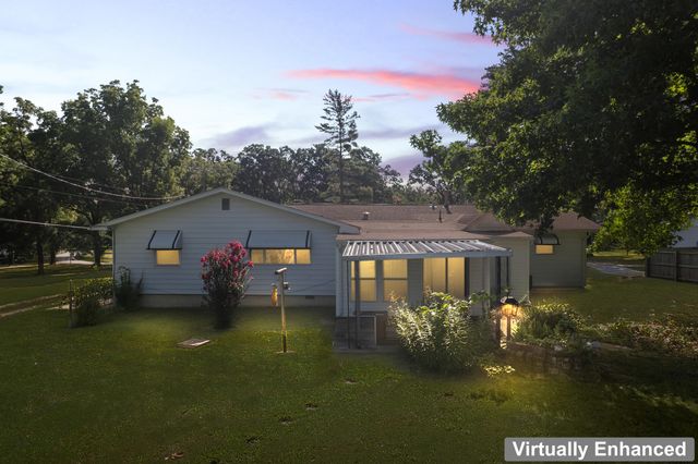 1719 N Pine Street, Nixa, MO 65714