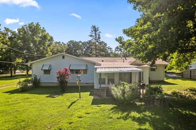 1719 N Pine Street, Nixa, MO 65714