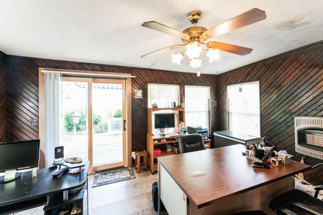 1719 N Pine Street, Nixa, MO 65714