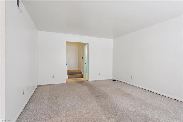 1692 Monterry PL, Newport News, VA 23608