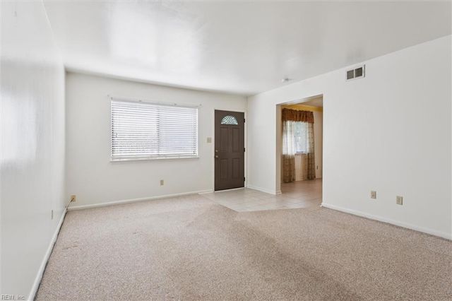 1692 Monterry PL, Newport News, VA 23608