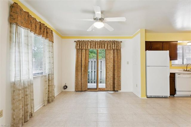 1692 Monterry PL, Newport News, VA 23608