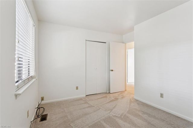 1692 Monterry PL, Newport News, VA 23608