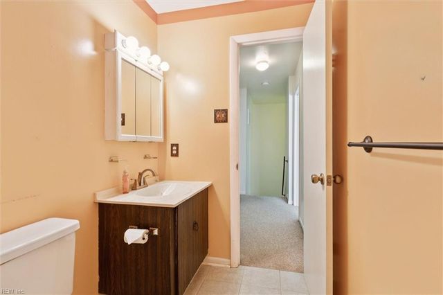 1692 Monterry PL, Newport News, VA 23608