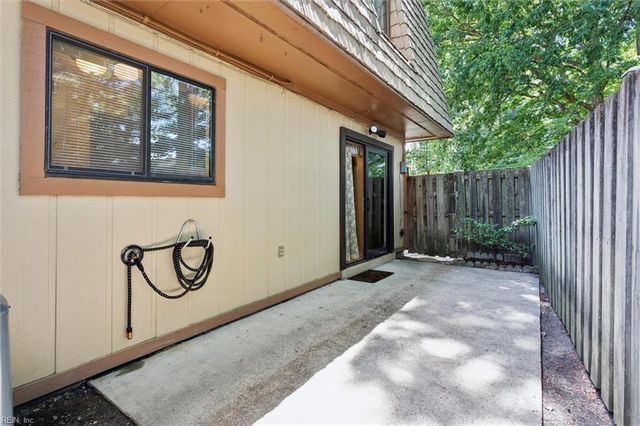 1692 Monterry PL, Newport News, VA 23608