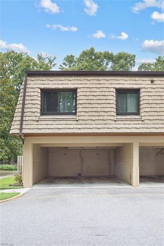1692 Monterry PL, Newport News, VA 23608