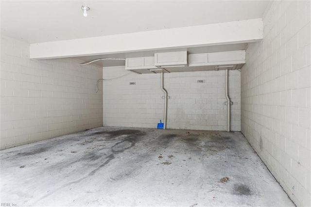 1692 Monterry PL, Newport News, VA 23608