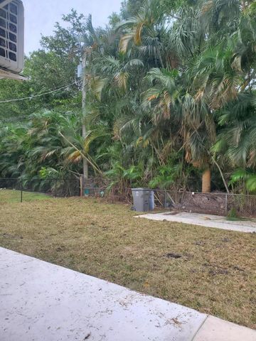4740 Hairland Drive, West Palm Beach, FL 33415