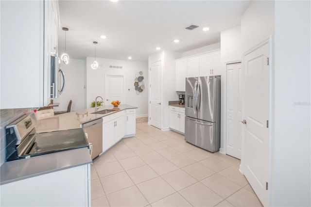 4716 WALTHAM FOREST DRIVE, Davenport, FL 33837